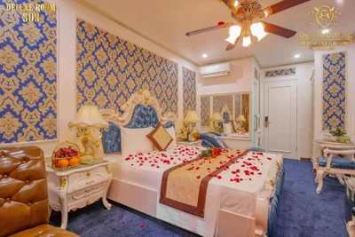 Deluxe Room — King's Hotel Dịch Vọng